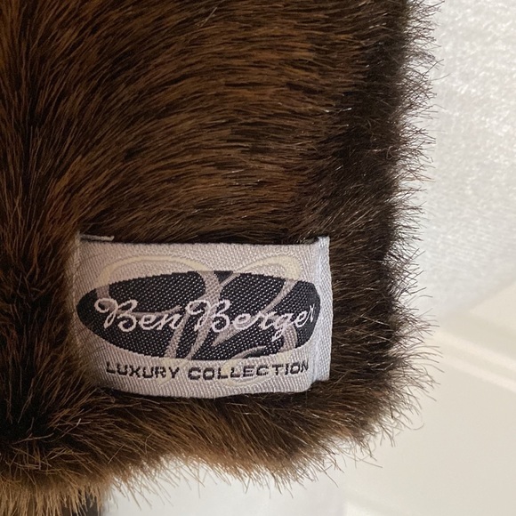 Ben Berger luxury collection dark brown faux fur scarf. 64’ long - Picture 3 of 3